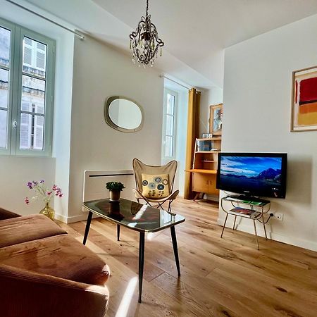 Escapade Vintage Avec Terrasse En Centre Historique Apartment Ла Рошел Екстериор снимка