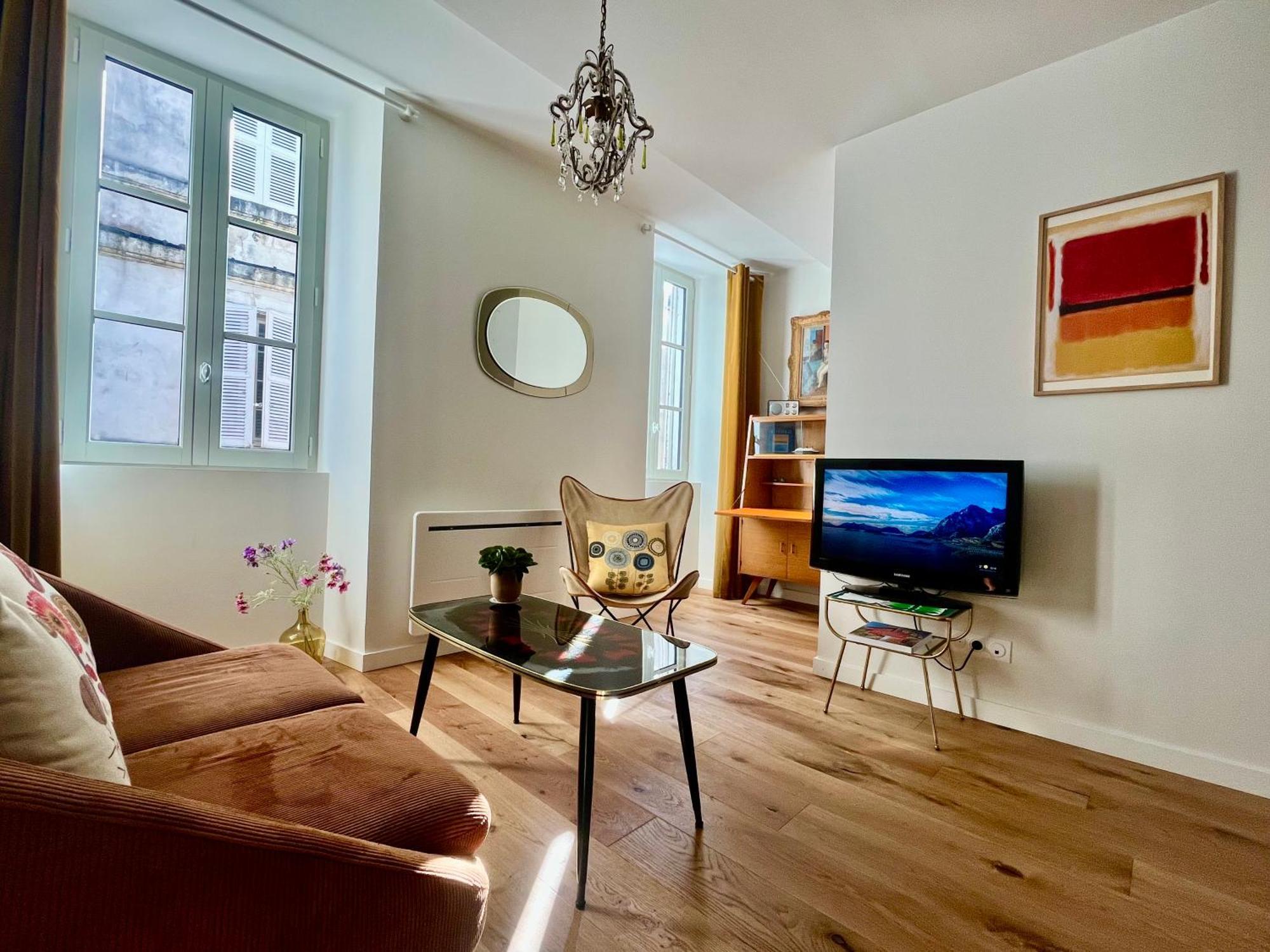 Escapade Vintage Avec Terrasse En Centre Historique Apartment Ла Рошел Екстериор снимка