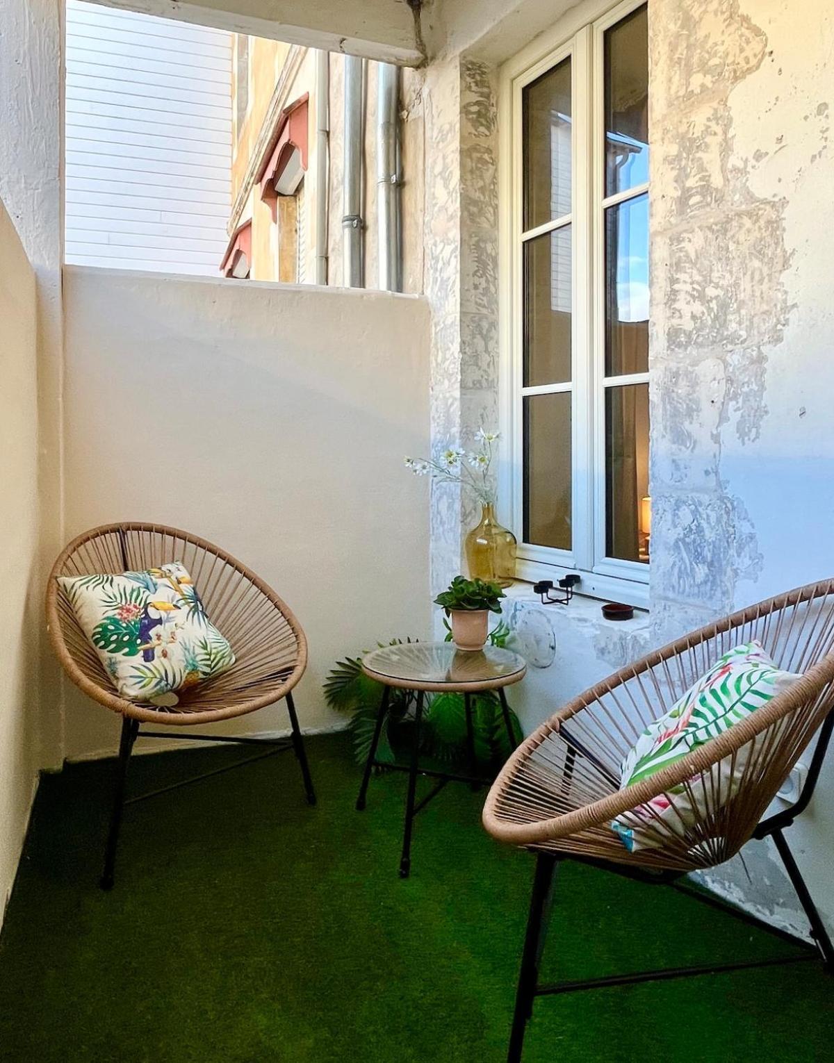 Escapade Vintage Avec Terrasse En Centre Historique Apartment Ла Рошел Екстериор снимка