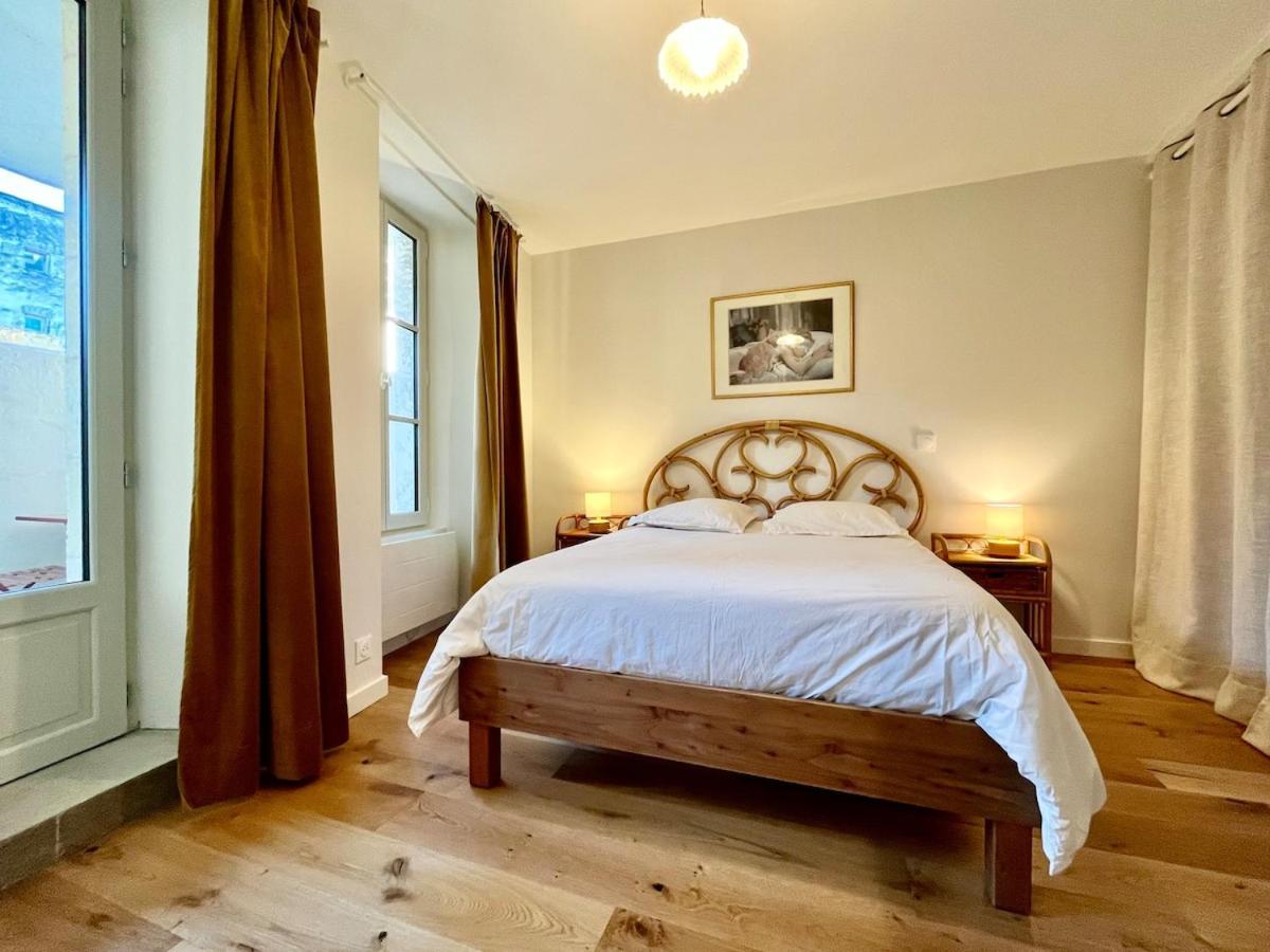 Escapade Vintage Avec Terrasse En Centre Historique Apartment Ла Рошел Екстериор снимка
