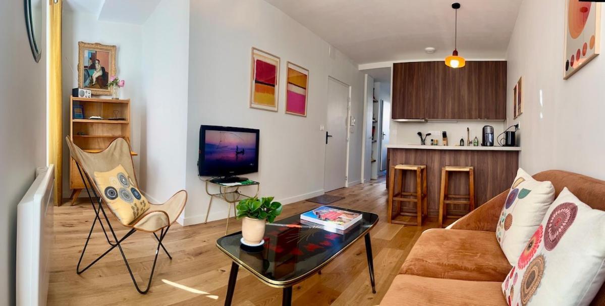 Escapade Vintage Avec Terrasse En Centre Historique Apartment Ла Рошел Екстериор снимка