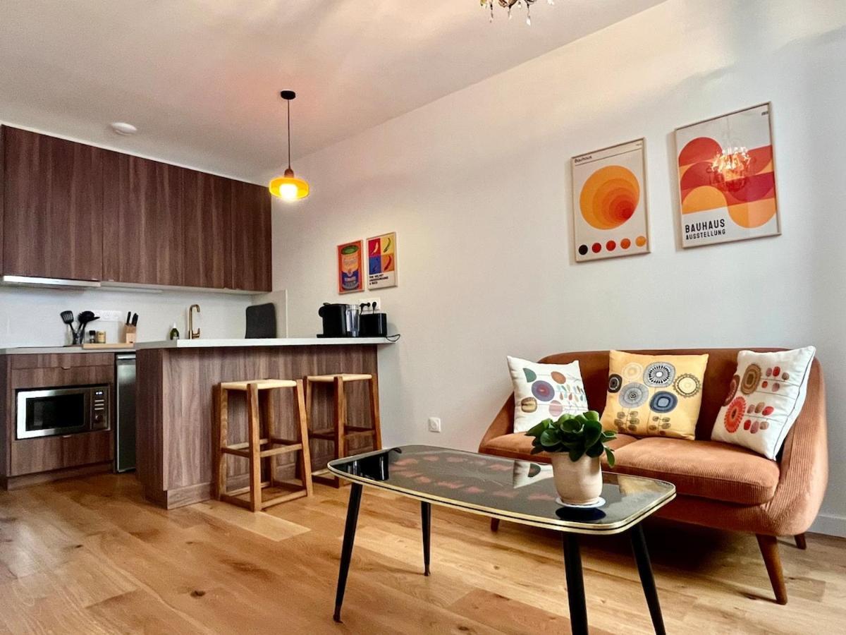 Escapade Vintage Avec Terrasse En Centre Historique Apartment Ла Рошел Екстериор снимка